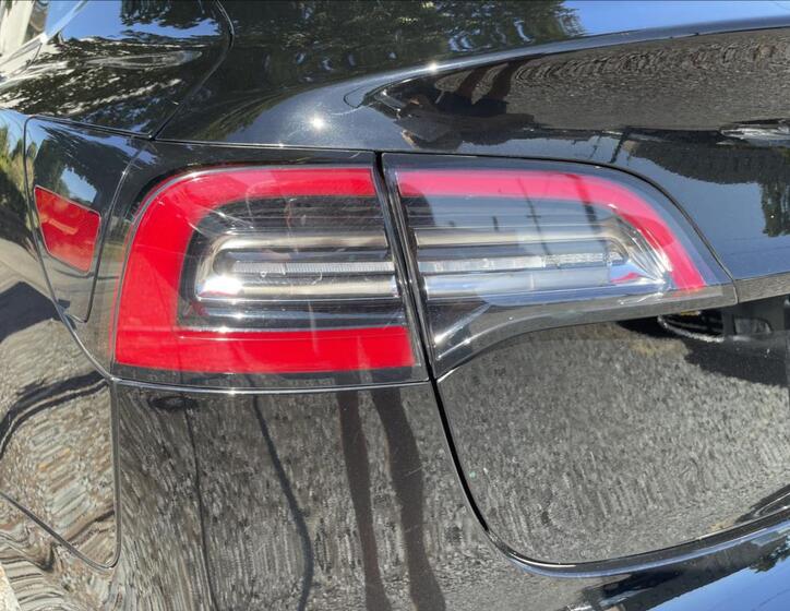 Tesla Model 3 34