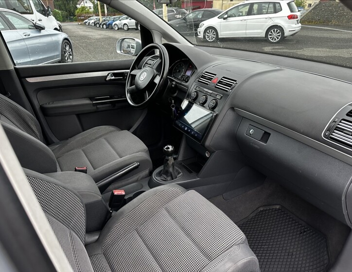 Volkswagen Touran 17