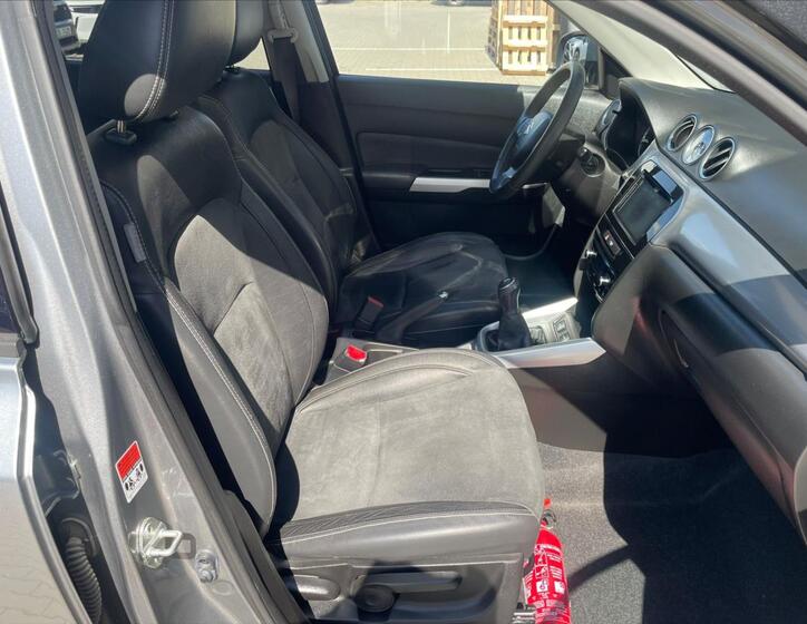 Suzuki Vitara 10