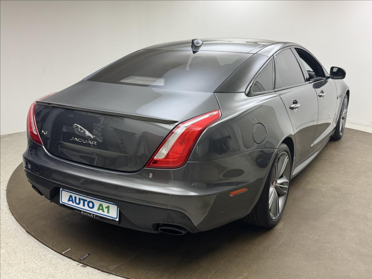 Jaguar XJ