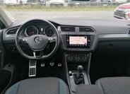 Volkswagen Tiguan 9