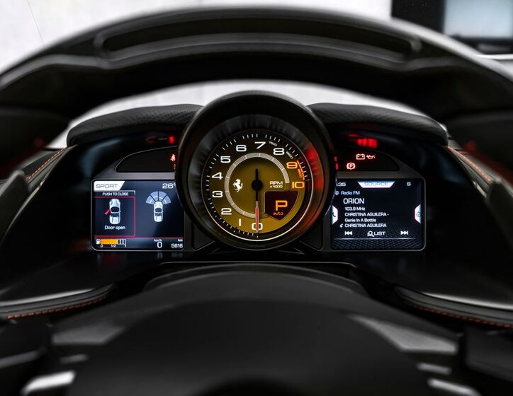 Ferrari 812 28