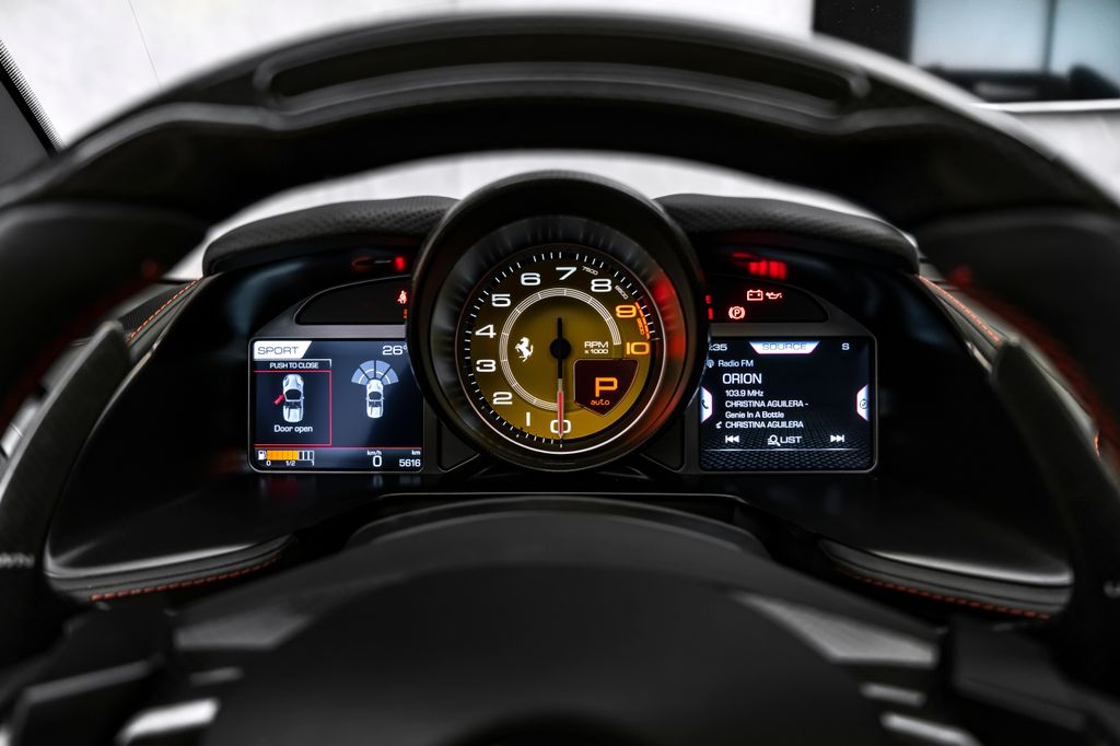 Ferrari 812