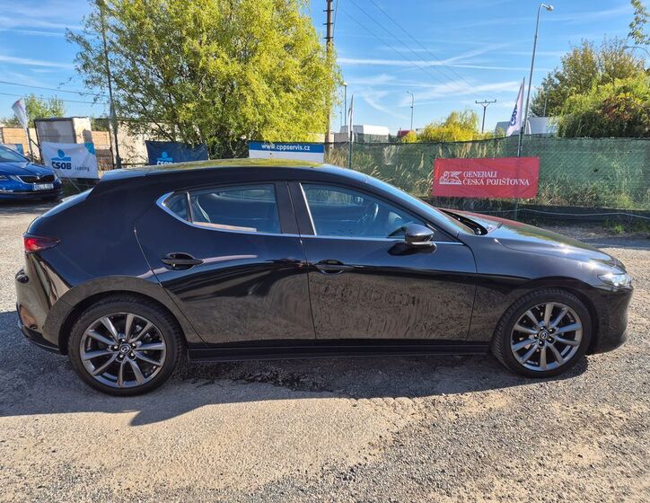 Mazda 3 4