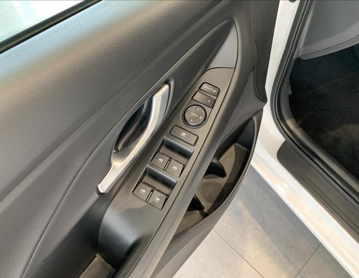 Hyundai i30 27