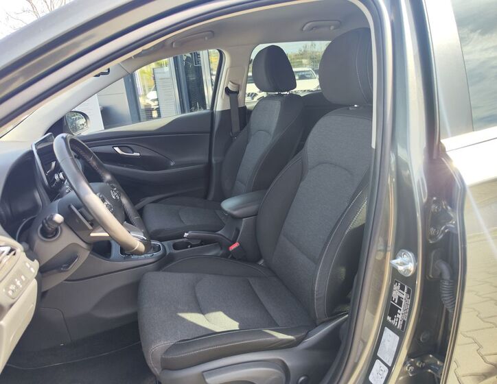 Hyundai i30 14