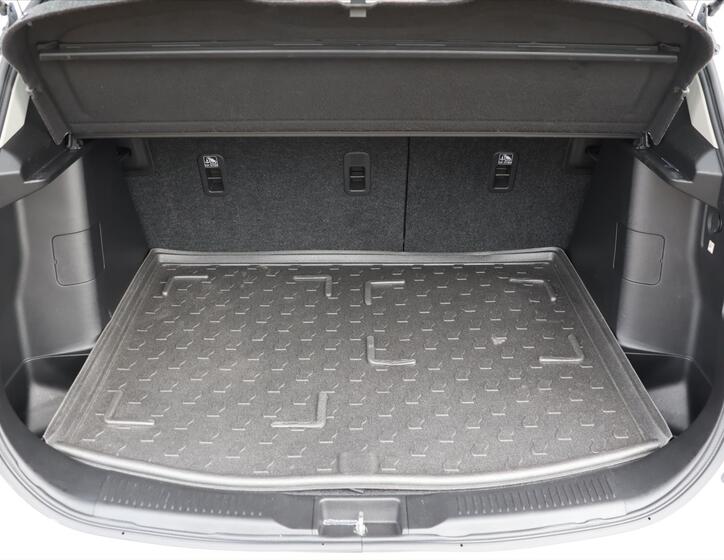 Suzuki SX4 S-Cross 10