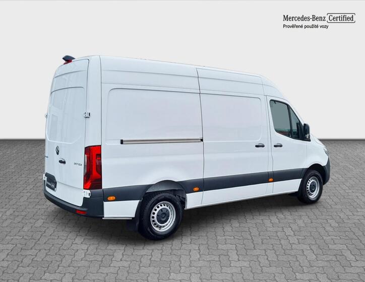 Mercedes-Benz Sprinter 5
