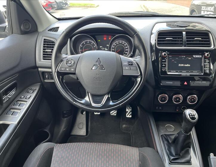 Mitsubishi ASX 13
