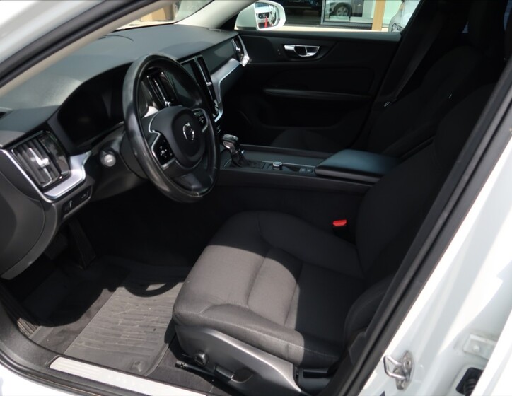 Volvo V60 9