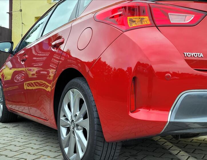 Toyota Auris 51
