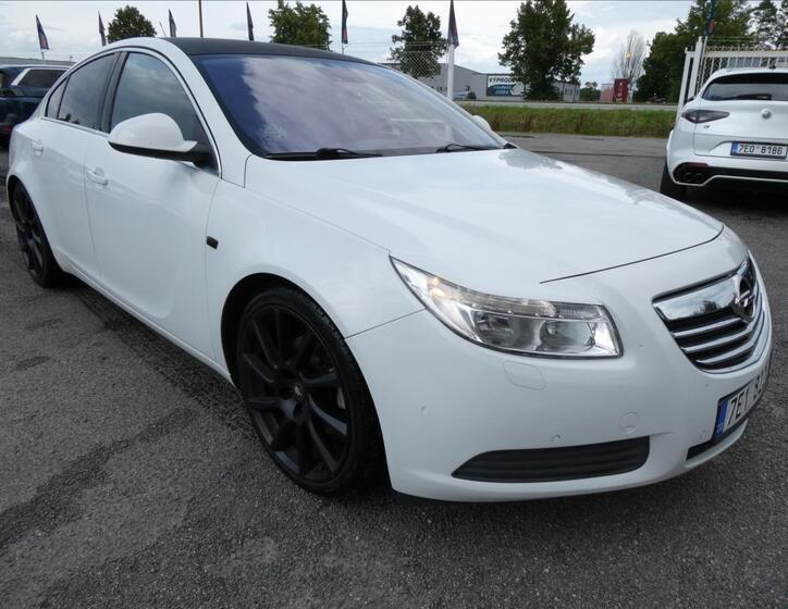 Opel Insignia 1