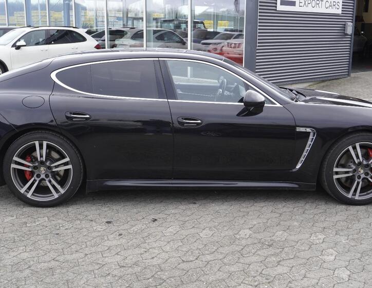 Porsche Panamera 11