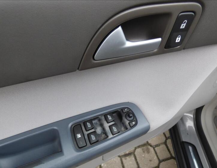 Volvo V50 19