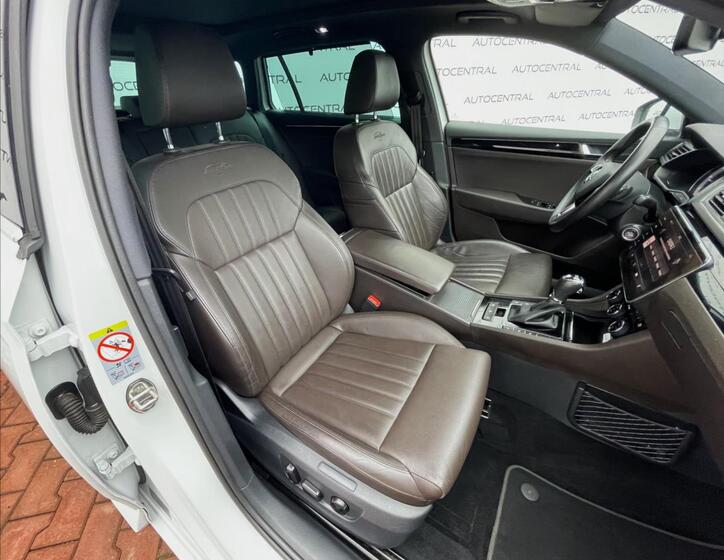 Škoda Superb 32