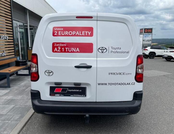 Toyota ProAce City 4
