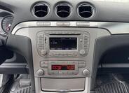 Ford Galaxy 37