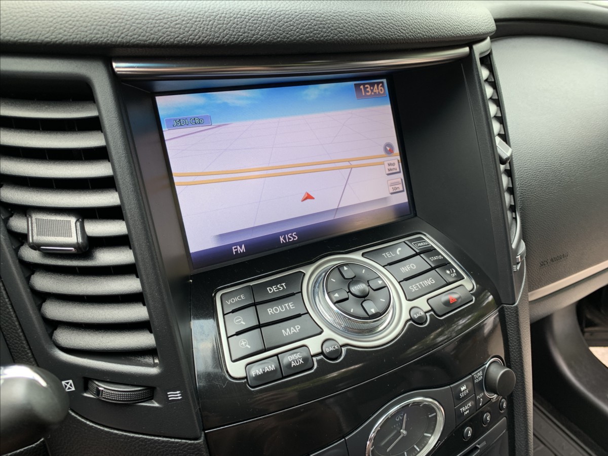 Infiniti QX70