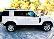 Land Rover Defender 11