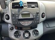 Toyota RAV4 16