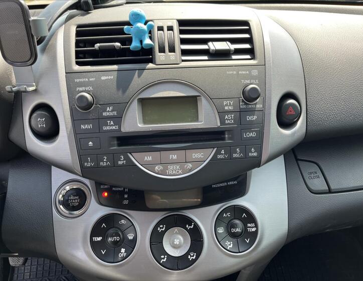 Toyota RAV4 16
