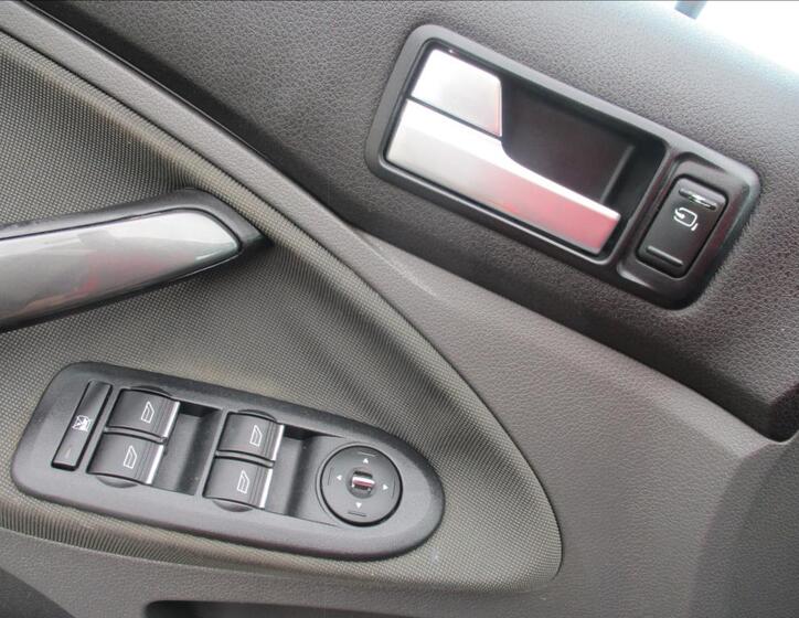 Ford Kuga 28