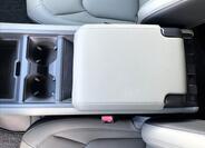 Land Rover Defender 29