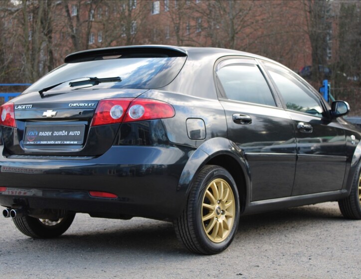 Chevrolet Lacetti 5