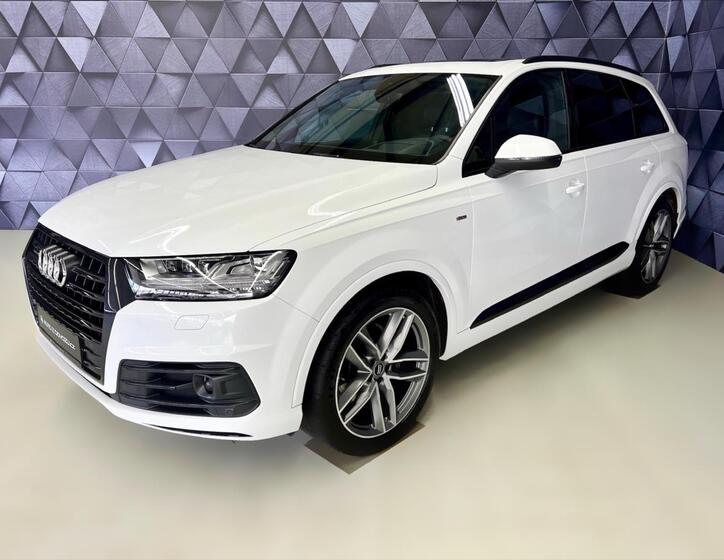 Audi Q7 1