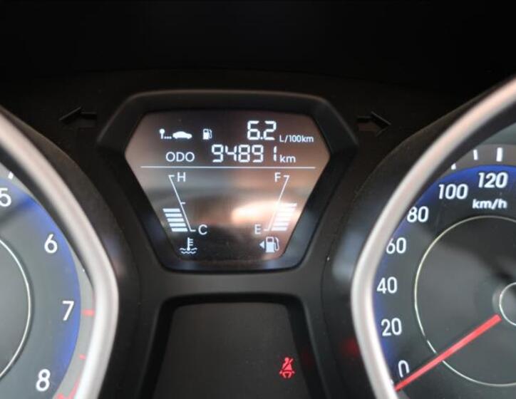 Hyundai Elantra 13