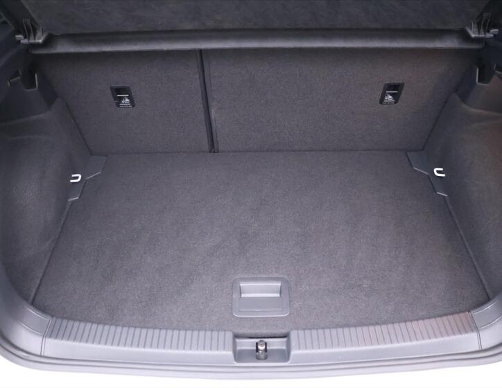 Volkswagen T-Cross 10