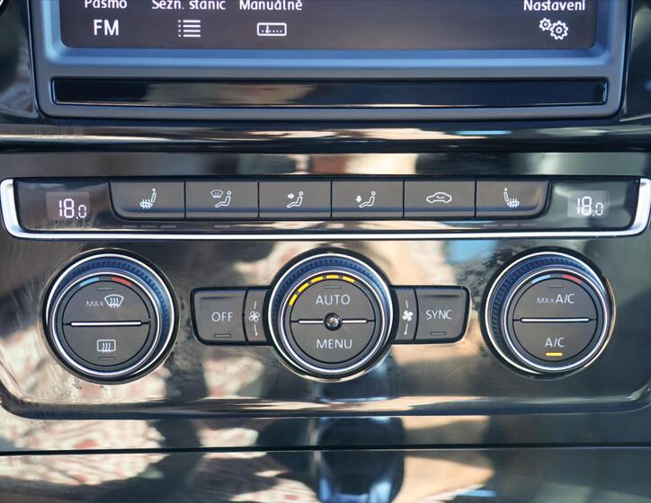 Volkswagen Golf 30