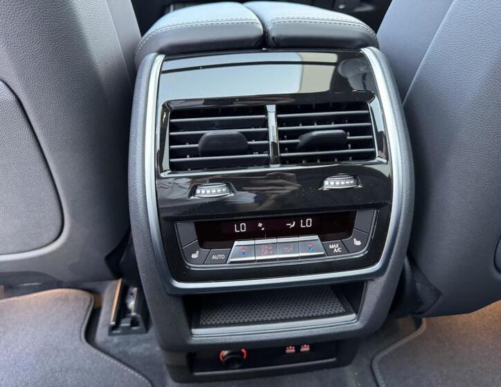 BMW X7 17