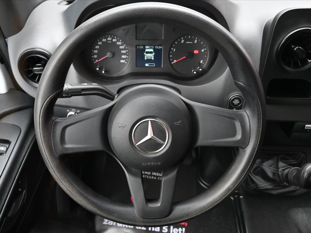 Mercedes-Benz Sprinter 16