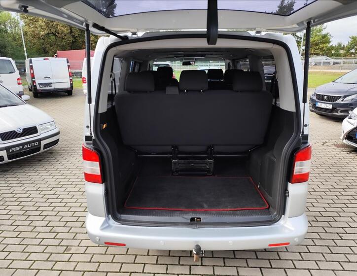 Volkswagen Caravelle 37