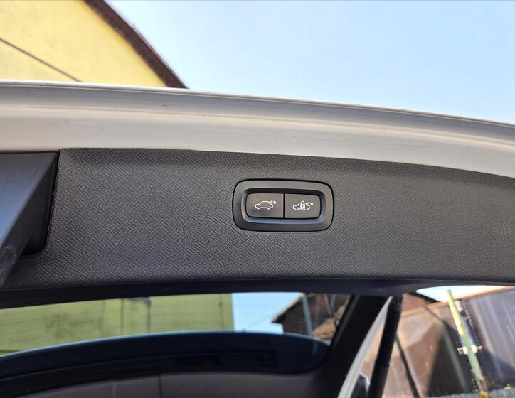 Volvo XC90 15