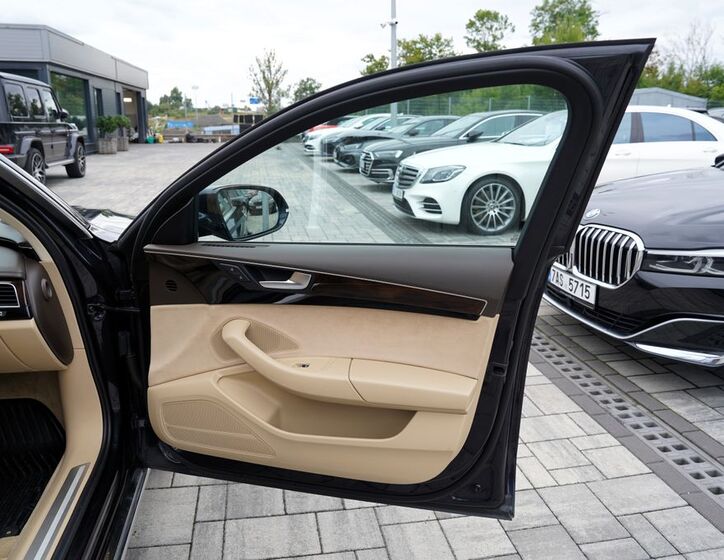 Audi A8 18