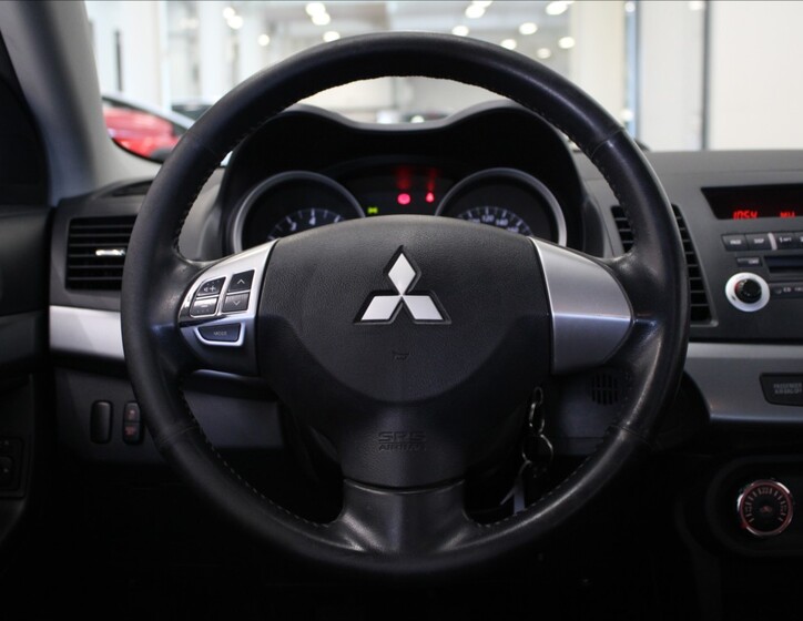 Mitsubishi Lancer 9