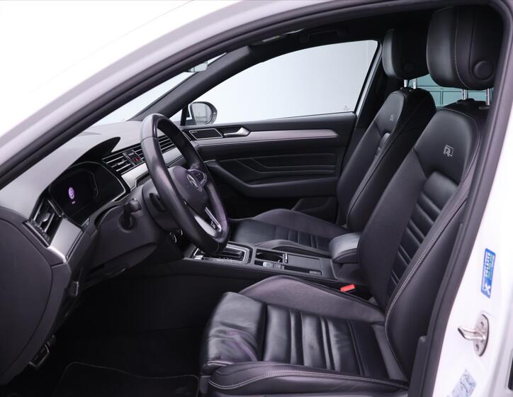 Volkswagen Passat 13