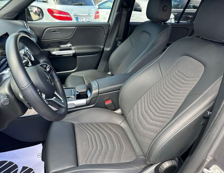Mercedes-Benz GLB 13