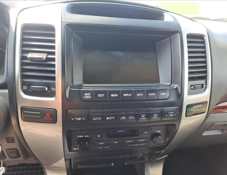 Toyota Land Cruiser 12