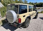 Toyota Land Cruiser 7