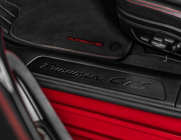 Porsche Panamera 19