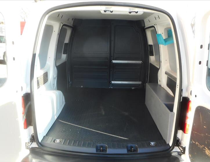 Volkswagen Caddy 18