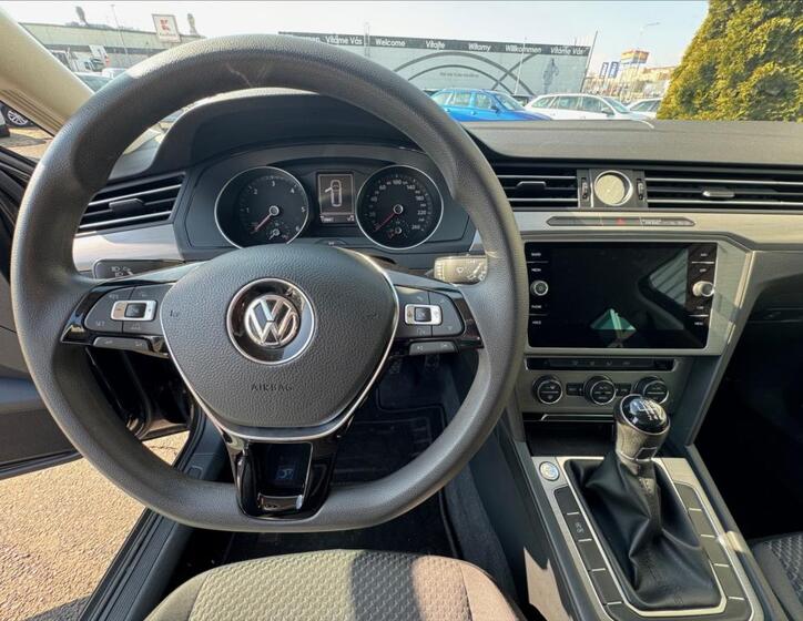 Volkswagen Passat 13