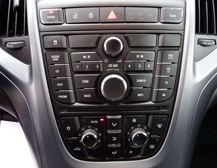 Opel Astra 8