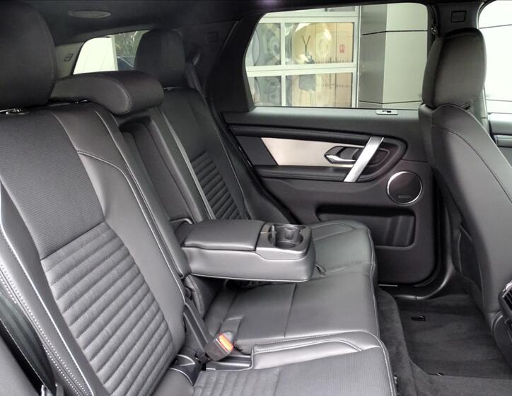 Land Rover Discovery Sport 24
