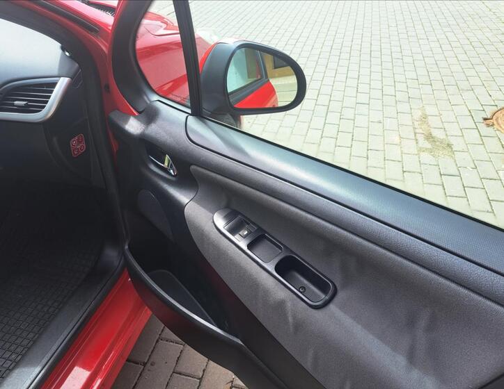 Peugeot 207 41