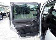 Ford Galaxy 17