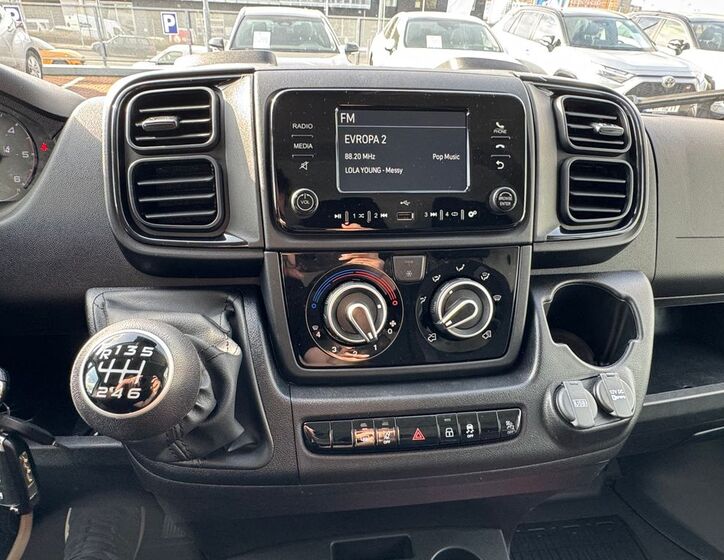 Toyota Proace Max 10